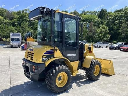 Фронтальный погрузчик KOMATSU WA30-6E0 — колесный погрузчик мини, фото с аукциона Японии — фото 7 из 8