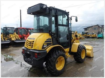 Фронтальный погрузчик KOMATSU WA40-8 — колесный погрузчик мини, фото с аукциона Японии — фото 3 из 11 Фронтальный погрузчик KOMATSU WA40-8 — колесный погрузчик мини, фото с аукциона Японии — фото 3 из 11