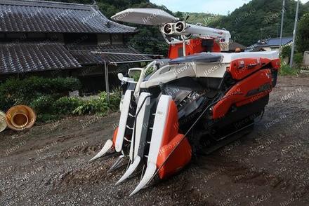 Комбайн KUBOTA AR323, фото из каталога — фото 3 из 4