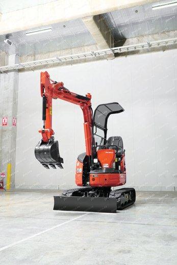 Мини-экскаватор KUBOTA RX153S2, вид спереди — фото 14 из 16