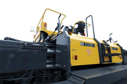 Асфальтоукладчик SUMITOMO HA60W-7 — асфальтоотделочная машина, фото производителя — фото 2 из 3