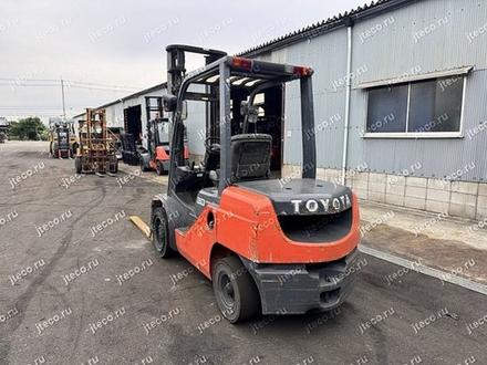 Вилочный погрузчик TOYOTA 50-8FD30, фото с аукциона Японии — фото 2 из 3