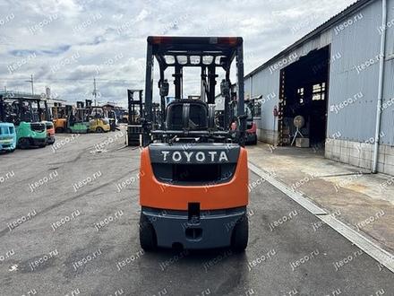 Вилочный погрузчик TOYOTA 8FG15, фото с аукциона Японии — фото 3 из 7
