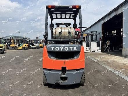 Вилочный погрузчик TOYOTA 8FG18, фото с аукциона Японии — фото 3 из 3