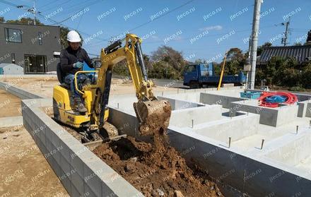 Мини-экскаватор YANMAR SV08-1E — общий вид Мини-экскаватор YANMAR SV08-1E — общий вид
