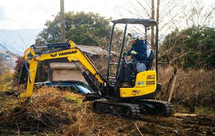 Мини-экскаватор YANMAR VIO17, общий вид — фото 2 из 13